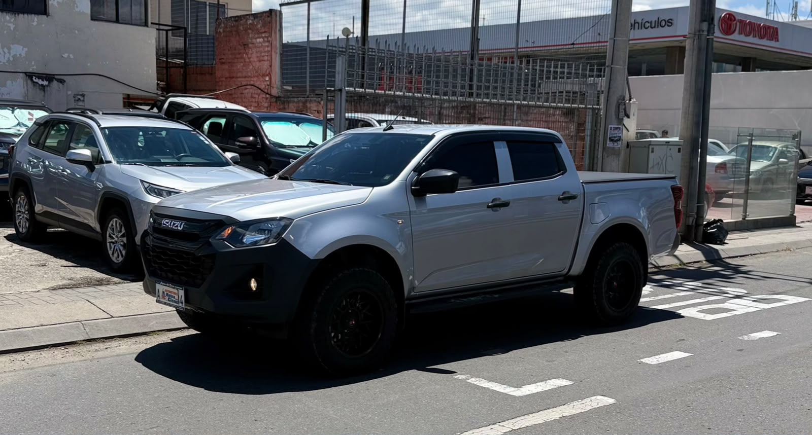 Isuzu 2027 Full - Vista 4